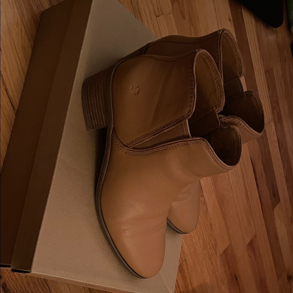 Lucky brand Tan Ankle Boots retail $140.00